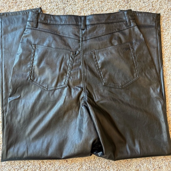Juicy Couture Rodeo Pants Womens 29 Black Faux Leather High Rise - Picture 12 of 13